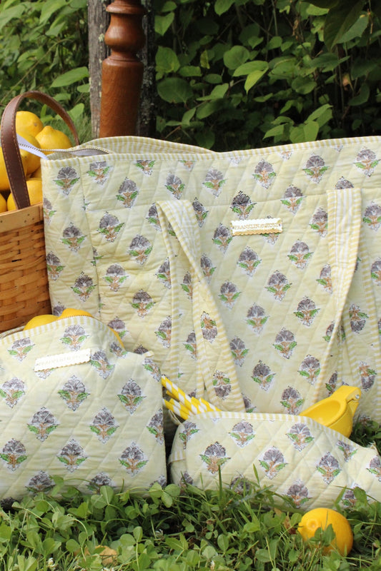 Mossbury Hunnie Pouch